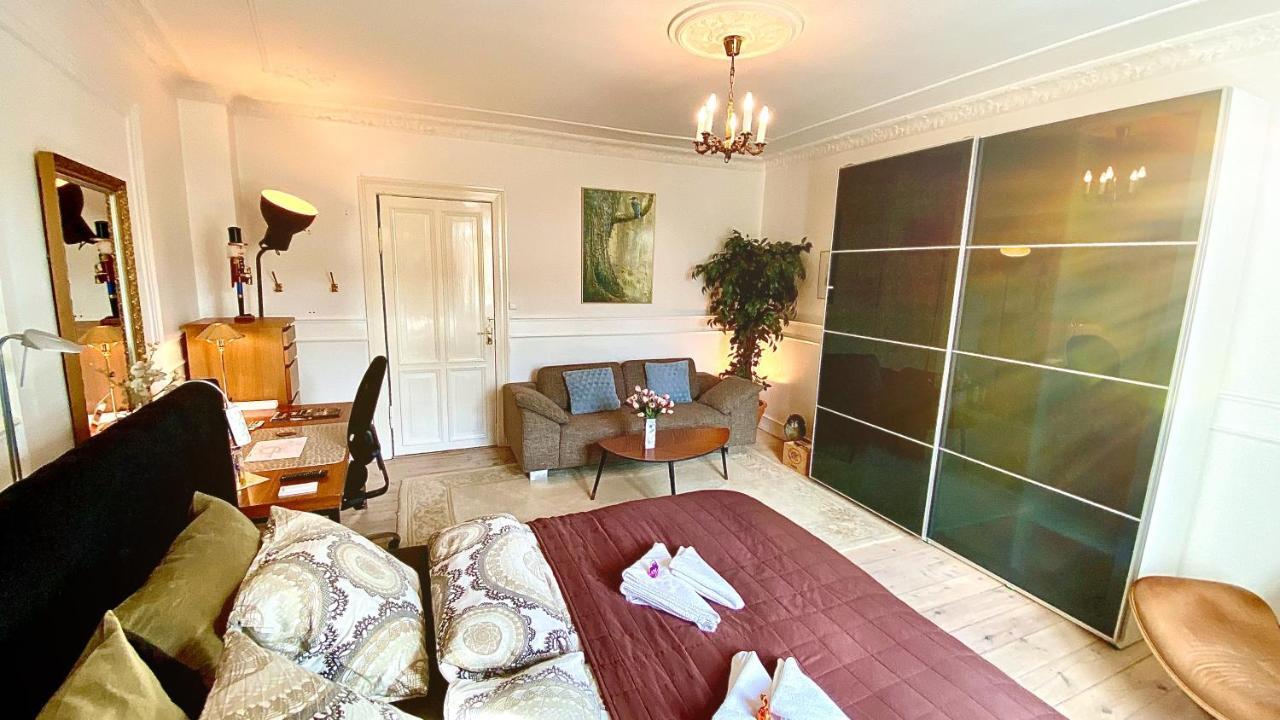 Four Individual Beautiful Spacious Rooms In Stylish Apartment Koppenhága Kültér fotó