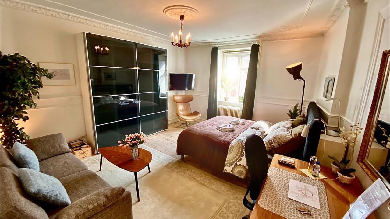 Four Individual Beautiful Spacious Rooms In Stylish Apartment Koppenhága Kültér fotó